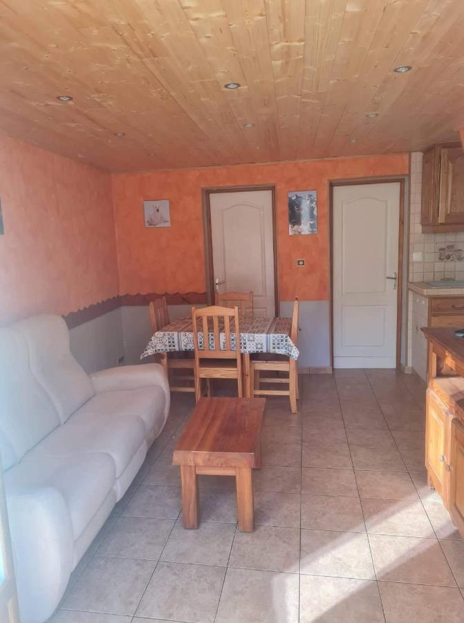 Maison Mitoyenne Avec Terrasse Villar-Saint-Pancrace Екстериор снимка